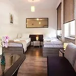 Ξενοδοχείο με διαμερίσματα Lux 3*
