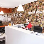 Ξενοδοχείο με διαμερίσματα Lux 3*