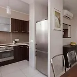 Ξενοδοχείο με διαμερίσματα Lux