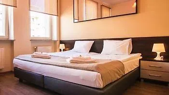 Lux 公寓式酒店 3*